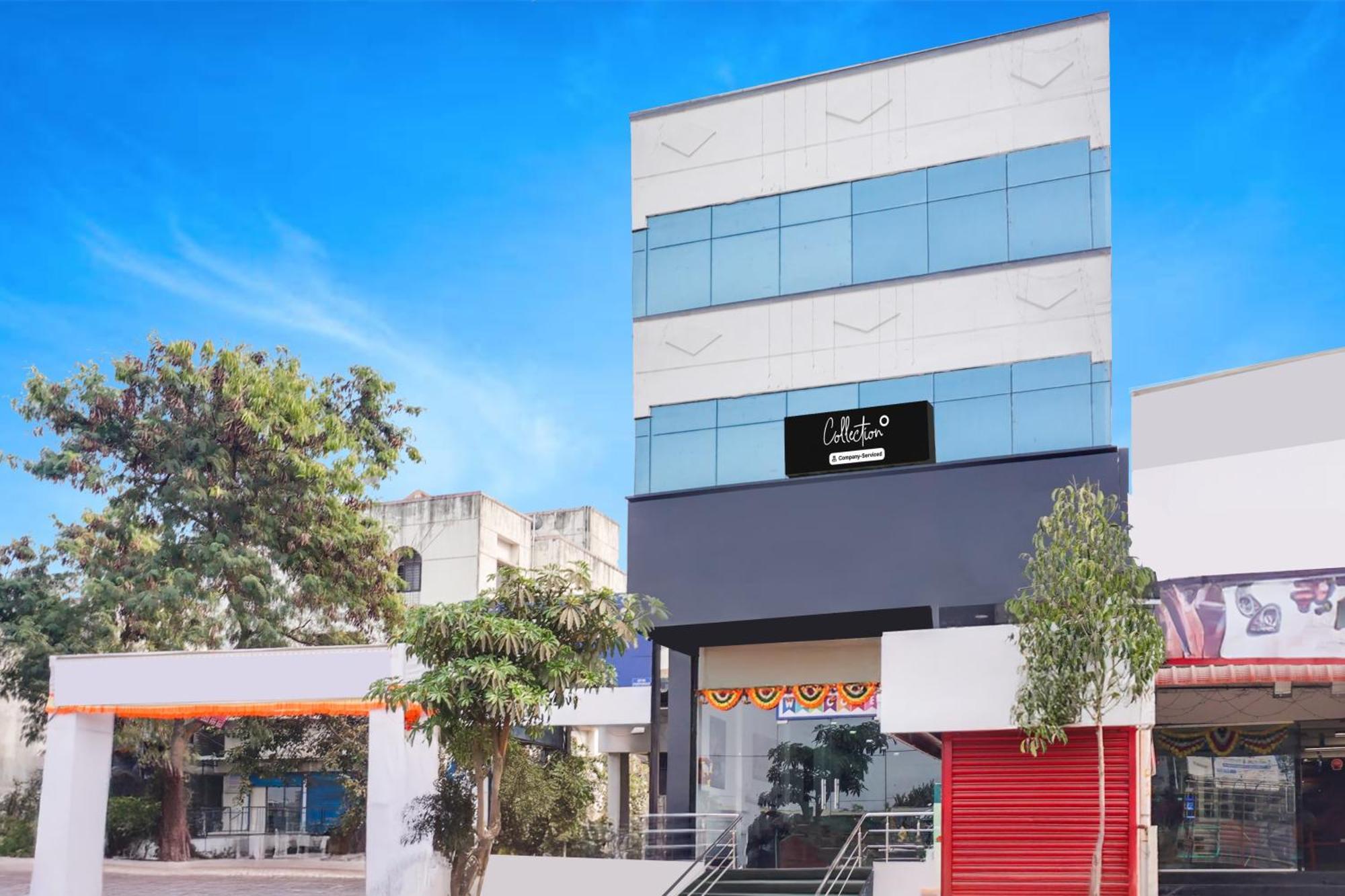 Hotel Super Collection O Chandan Nagar Kharadi Formerly Kharadi 4*
