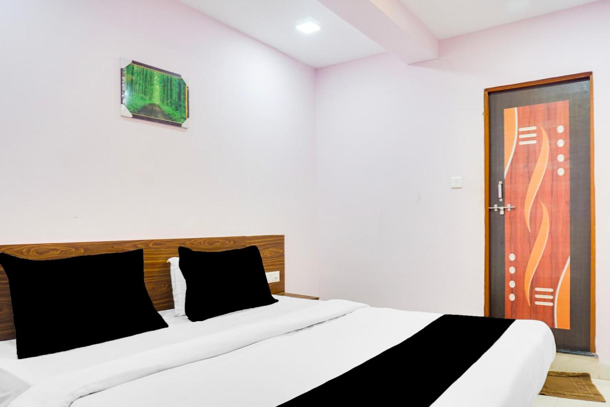 Super Collection O Chandan Nagar Kharadi Formerly Kharadi Hotel Pune