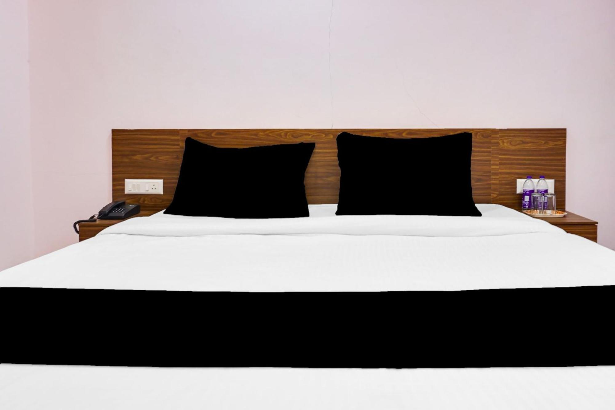 Super Collection O Chandan Nagar Kharadi Formerly Kharadi 4* Pune